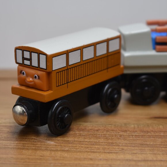 2002 Catherine & Trailer Train Tank Engine Thomas & Friends Wooden Railw… - Picture 3 of 11